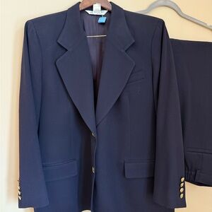 Austin Reed 18W Petite Navy Blue Pantsuit with Structured Silhouette - NWOT